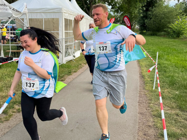 Mehr über den Artikel erfahren Heldenhaft am Start #Firmenlauf2022